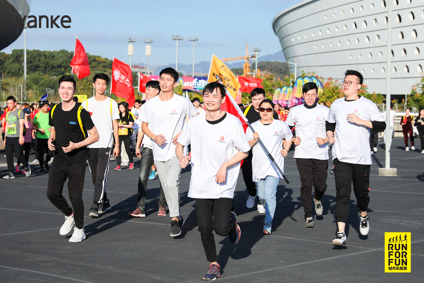 “我们都在努力奔跑”——福州城市乐跑赛鸣枪(图8) 7b42aa04d7708b5cfd23544edb6e85f0thumb.jpeg